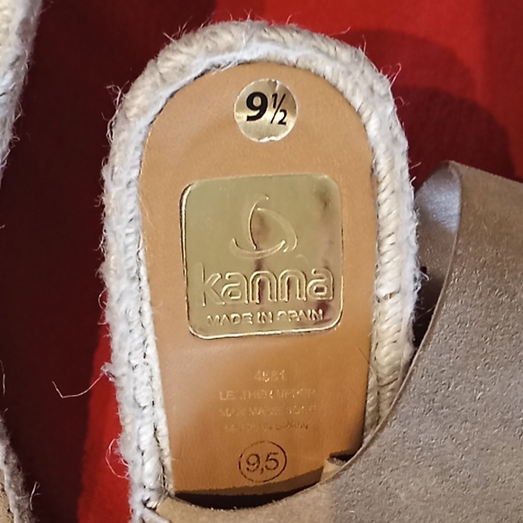 KANNA Nude Tan Suede Open Toe Wedge Double Buckle Slingback Sandals. Size 91/2. - Picture 9 of 16